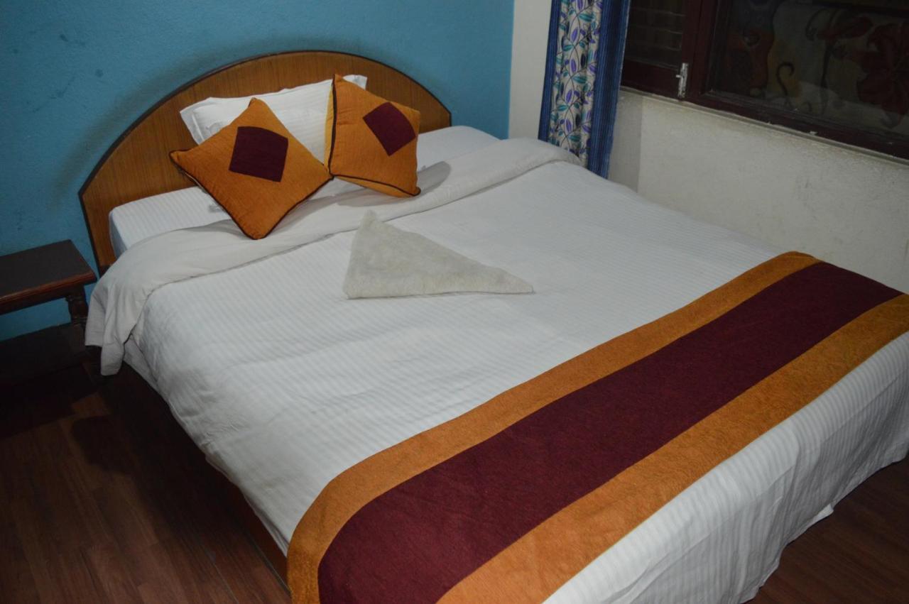 Holy Land Hotel Nepal Катманду Екстер'єр фото